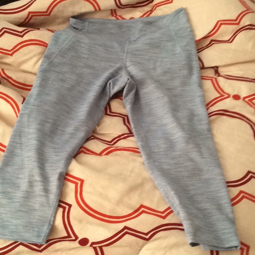 Outdoor voices crop leggings